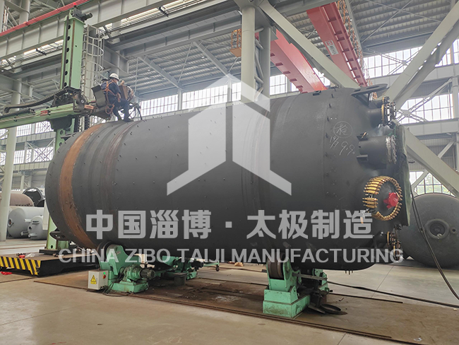 硬核過關(guān)！太極6萬(wàn)升非標(biāo)搪玻璃反應(yīng)釜打壓測(cè)試圓滿達(dá)標(biāo)